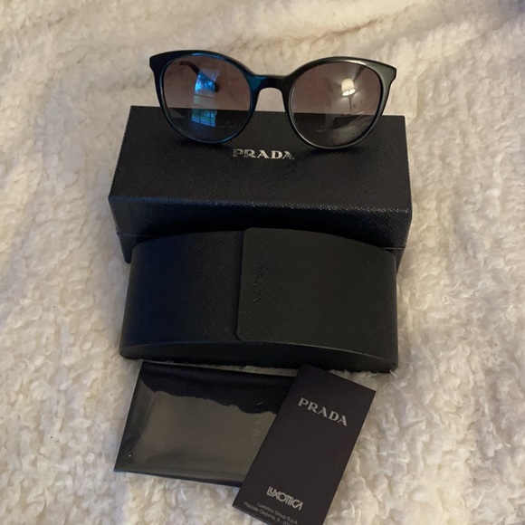 Prada Accessories - Prada Cinema SPR 17S black sunglasses.